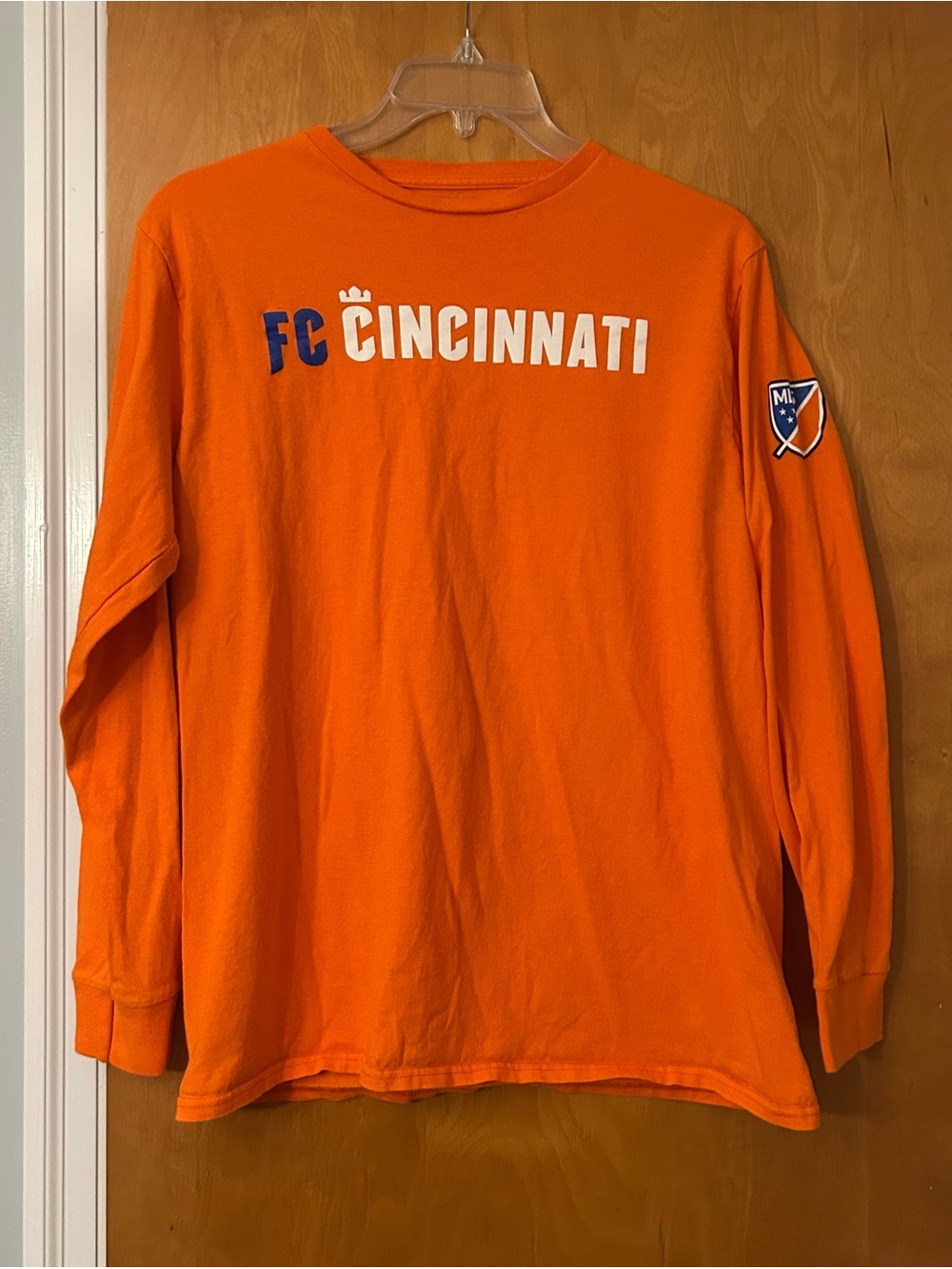 FC Cincinnati  soccer men’s Long Sleeve Tee - Bright Orange size large